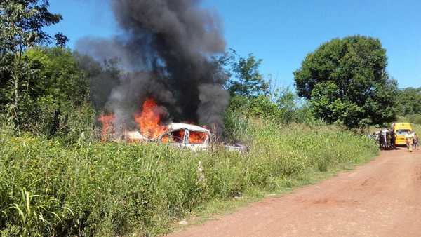 DELINCUENTES EN CAMIONETA ROBADA HABRÍAN INTENTADO CAMBIAR DE VEHÍCULO EN ZONA DEL CERESO.