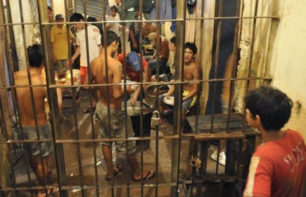 Barrotes de cristal: el frágil sistema penitenciario que se hizo pedazos - Anuario 2019 - ABC Color