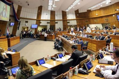 Legisladores justifican ausencia ante comisión permanente del Congreso