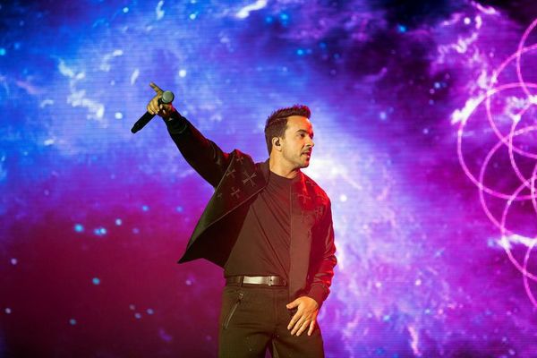 Luis Fonsi dice que en enero lanzará tema en Brasil con artistas reconocidos - Música - ABC Color