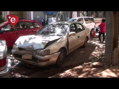 HOMBRE SE DESCOMPENSA AL VOLANTE Y OCASIONA ACCIDENTE