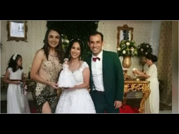 LLEGÓ LA GRAN NOCHE DE LOS NOVIOS QUE VENDÍAN CHOCOLATES PARA CASARSE