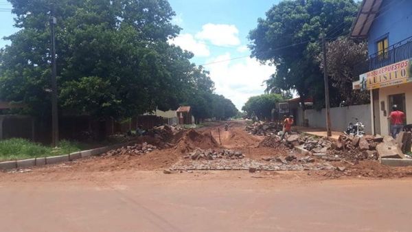 Municipalidad encara trabajos de pavimentación en barrio San Blas