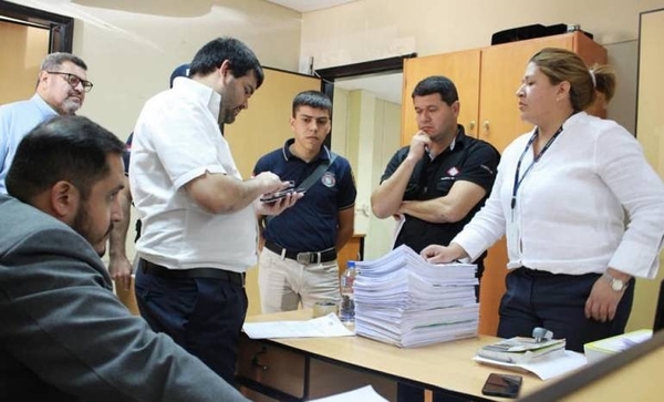 HOY / Allanan sede de Aduanas en Caacupemí: Fiscalía investiga presunto contrabando de prendas bolivianas