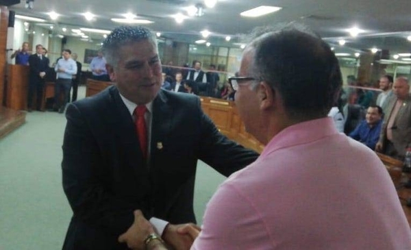 HOY / Asume nuevo concejal de Asunción en reemplazo de "Nenecho" Rodríguez