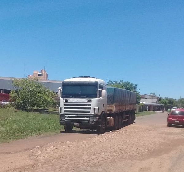 En Carapeguá, chofer abandona camión pero desaparece carga valuada en US$ 25.000 - Nacionales - ABC Color