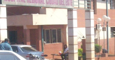 Motocas: bebé cayó del brazo de su mamá