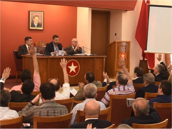 Colorados aprueban un presupuesto con déficit para el 2020