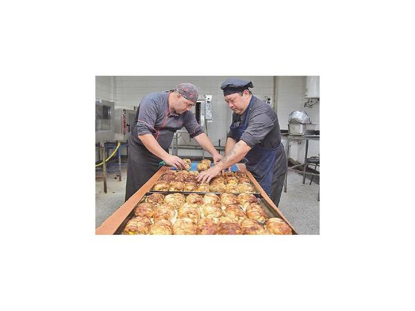En Clínicas prepararán cena especial por la Nochebuena