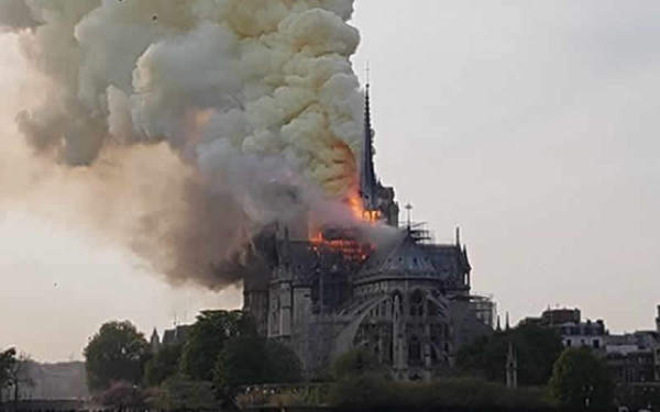 Catedral de Notre Dame, sin misa navideña por primera vez en dos siglos