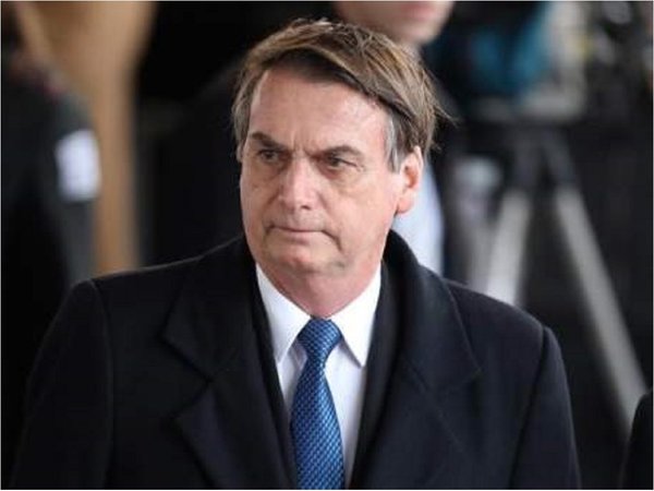 Bolsonaro concede indulto navideño a policías y militares condenados