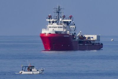 Desembarcan en el sur de Italia 160 migrantes rescatados en el Mediterráneo