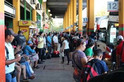 La Terminal de Ómnibus a pleno trabajo durante las fiestas » Ñanduti