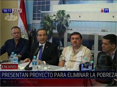 Martín Burt presenta proyecto que busca eliminar la pobreza