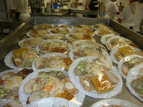 Funcionarios y pacientes de Clínicas tendrán menú especial en Nochebuena | .::Agencia IP::.