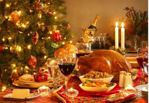 HOY / "Después de la farra...": abuso de porciones y menús de Nochebuena puede producir intoxicaciones
