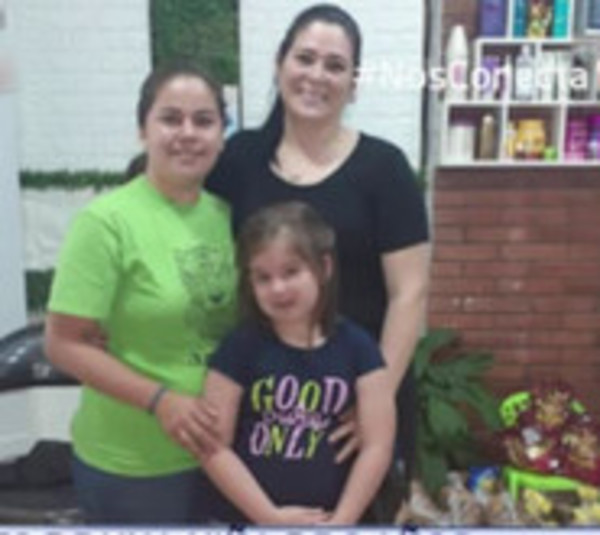Como regalo de Navidad pequeña donó su cabello para niñas con cáncer - Paraguay.com