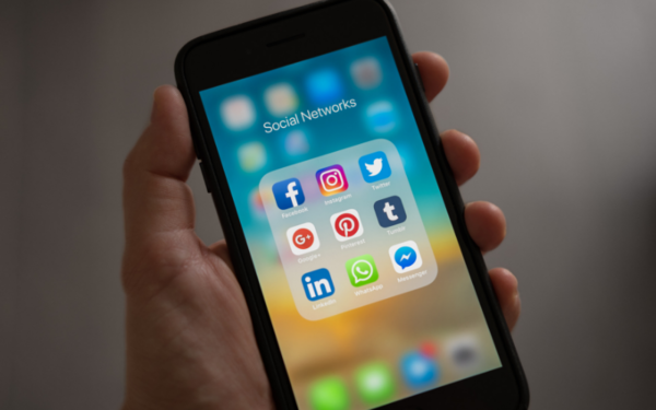 ¿Cómo felicitar a todos tus contactos de Whatsapp de una sola vez?