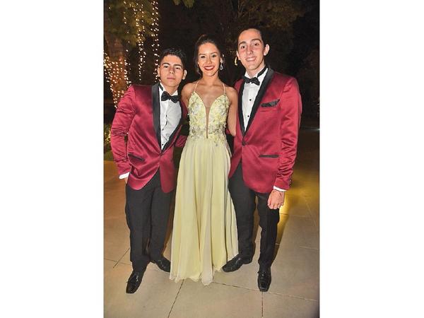 La fiesta de egreso de Los Laureles