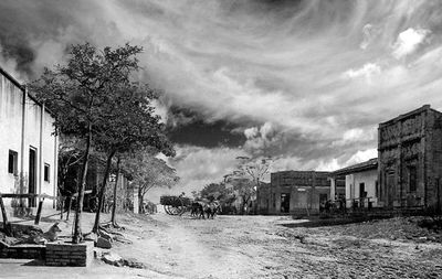 Testimonio de su tiempo: 50 años del estreno de “El pueblo”