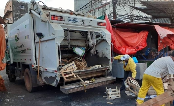 HOY / Mercado 4: Servicios Urbanos recolectó 200 toneladas de basura en 3 días