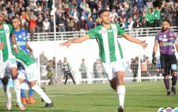 Árbitro cobra 4 penales en un partido y genera una insólita reacción