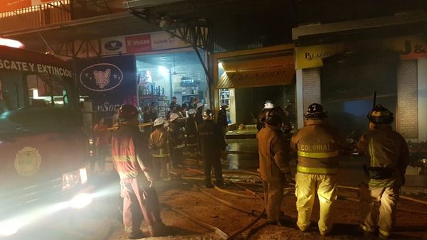 Bomberos: No pudieron brindar a la medianoche | San Lorenzo Py