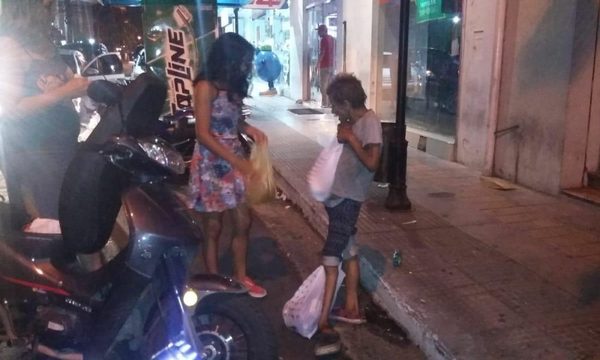 El gesto solidario de la barra “Plaza Sajonia” con quienes pasaron Navidad en la calle