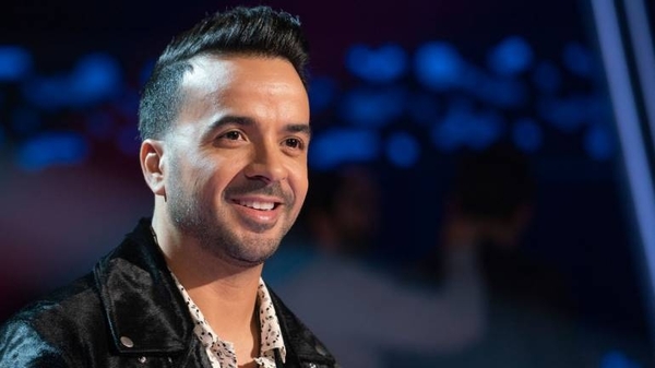 HOY / Luis Fonsi prepara lanzamiento de tema en Brasil con artistas reconocidos