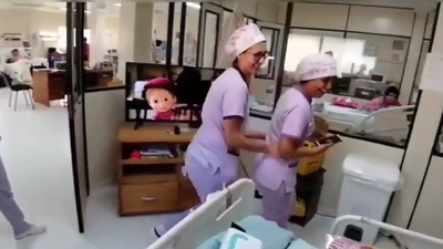 Enfermeras bailan para Wendy, la niña que aguarda un corazón