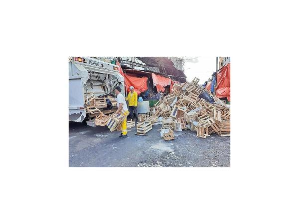Recogen 2.000 kilos de basura en capital