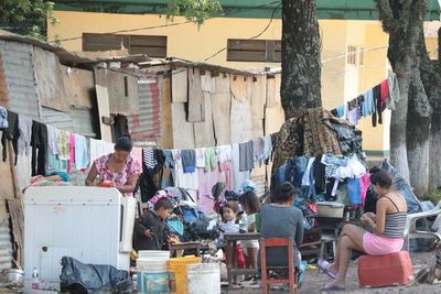 Proponen plan familiar de desarrollo en el marco de la lucha contra la pobreza