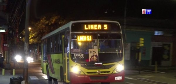 Delincuentes le roban el aguinaldo a una trabajadora | Noticias Paraguay
