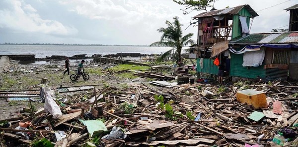 El tifón Phanfone deja al menos 16 muertos en Filipinas - ADN Paraguayo