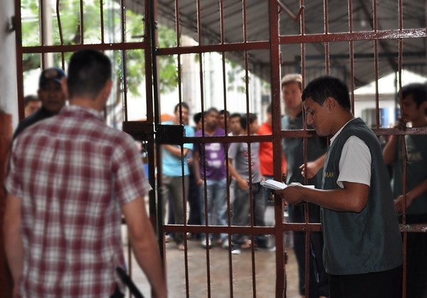 Masiva visita a reos en las cárceles del país - ADN Paraguayo