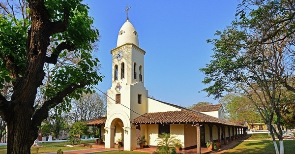 Ley para conseguir US$ 1.000.000 para evitar que caiga histórica iglesia - ADN Paraguayo