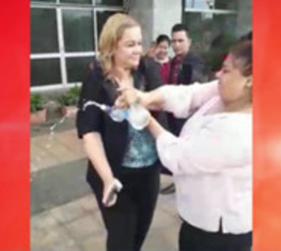 Seguidores de Ulises Quintana agreden a en abogada Palacio de Justicia - Paraguay.com