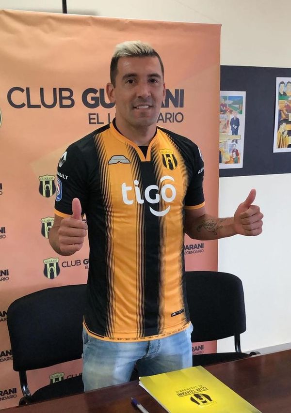 El Pájaro firmó con Guaraní - Guaraní - ABC Color