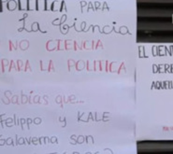 Protestas en el Conacyt - Paraguay.com