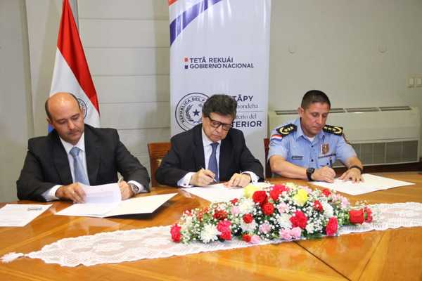 Acuerdan implementar gestión de antecedentes policiales en formato digital | .::Agencia IP::.