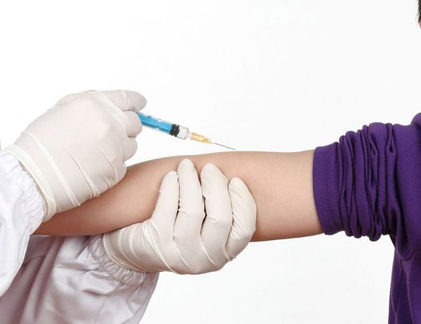 Ministerio de Salud anuncia segunda dosis de vacunas IPV y contra la varicela - Periodísticamente - ABC Color