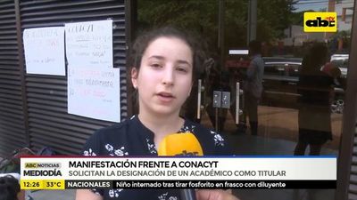 Temimbo’ekuéra oñemanifesta Conacyt rovái ndoguerohorýigui Eduardo Felippo myakãhára pyahu - ABC Remiandu - ABC Color