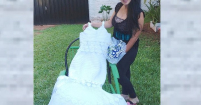 Subirá al altar con el vestido que ella tejió