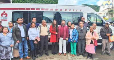 Donó aguinaldo para ambulancia