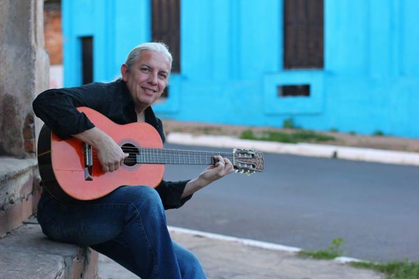 Noche de canciones hoy en la Manzana