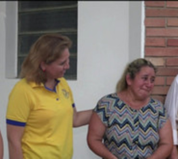 Reponen aguinaldo a trabajadora que fue asaltada - Paraguay.com