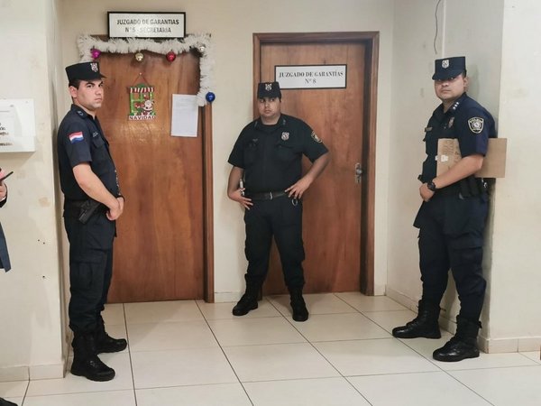 Zacarías Irún se presenta a audiencia y jueza debe definir si va o no a prisión