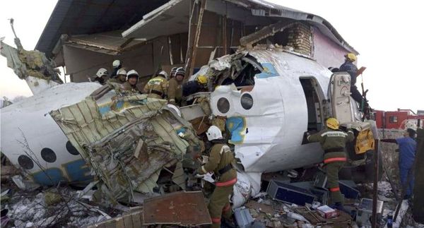 "Supe que se iba a caer": superviviente del avión siniestrado en Kazajistán » Ñanduti