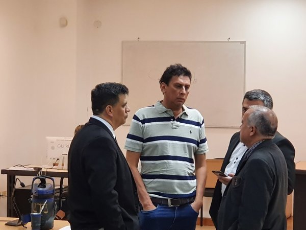 Niegan domiciliaria a comunicador denunciado por abuso sexual