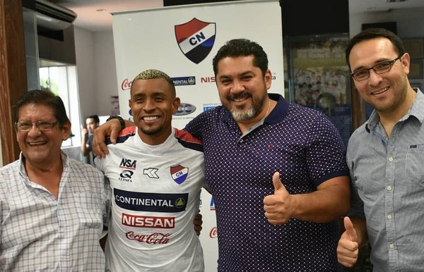 Nacional confirma a Farid Díaz y anuncia otra sorpresiva contratación